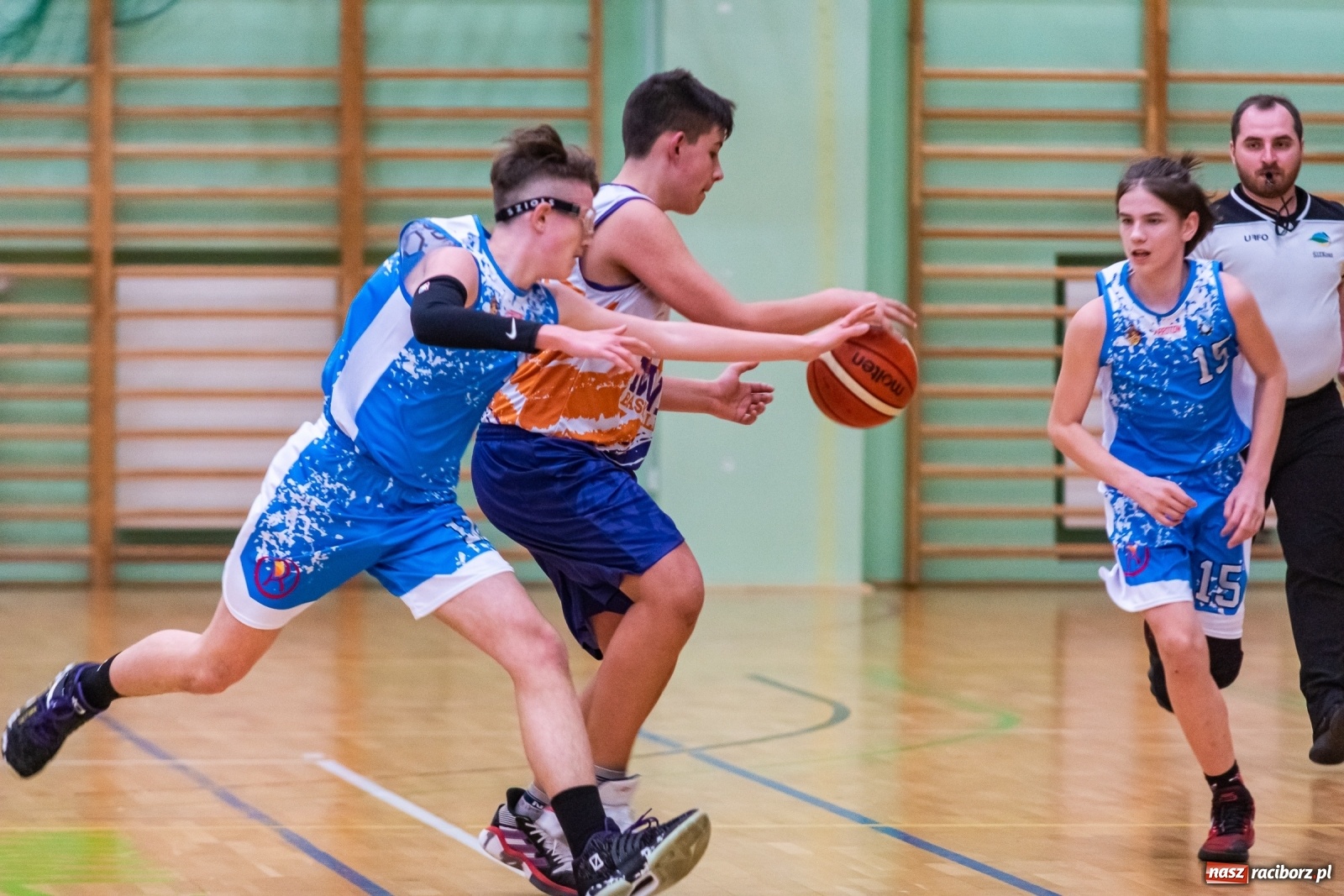 Zdjęcie w galerii na portalu naszraciborz.pl: Dwa oblicza Minibasketball Racibórz [FOTO] wiadomości z regionu