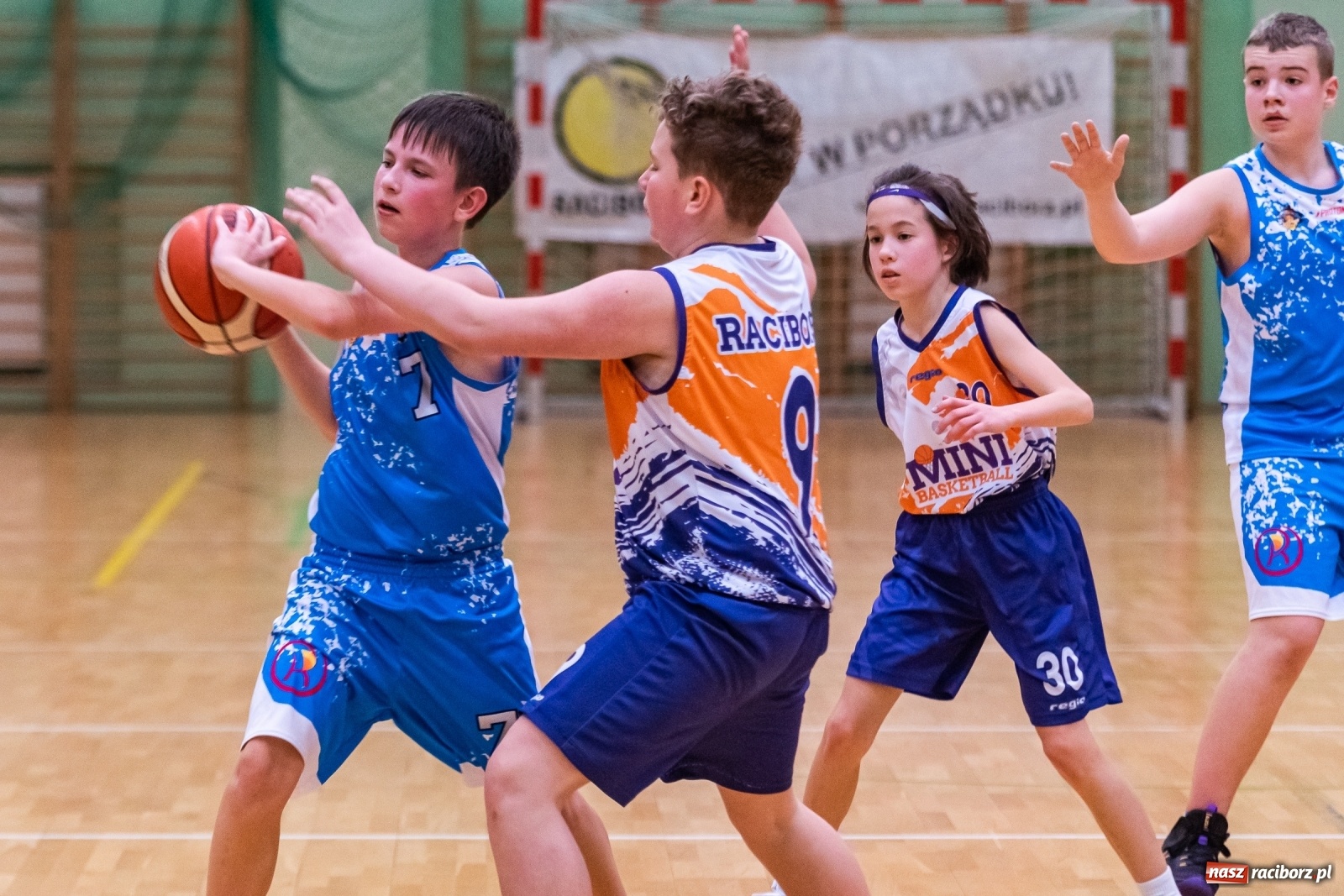 Zdjęcie w galerii na portalu naszraciborz.pl: Dwa oblicza Minibasketball Racibórz [FOTO] wiadomości z regionu