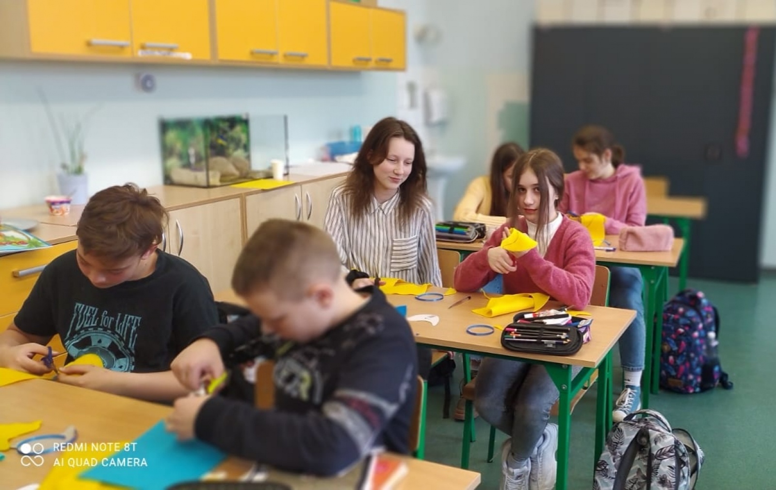 Zdjęcie w galerii na portalu naszraciborz.pl: W Brzeziu powstają niebiesko-żółte mini przytulanki wiadomości z regionu