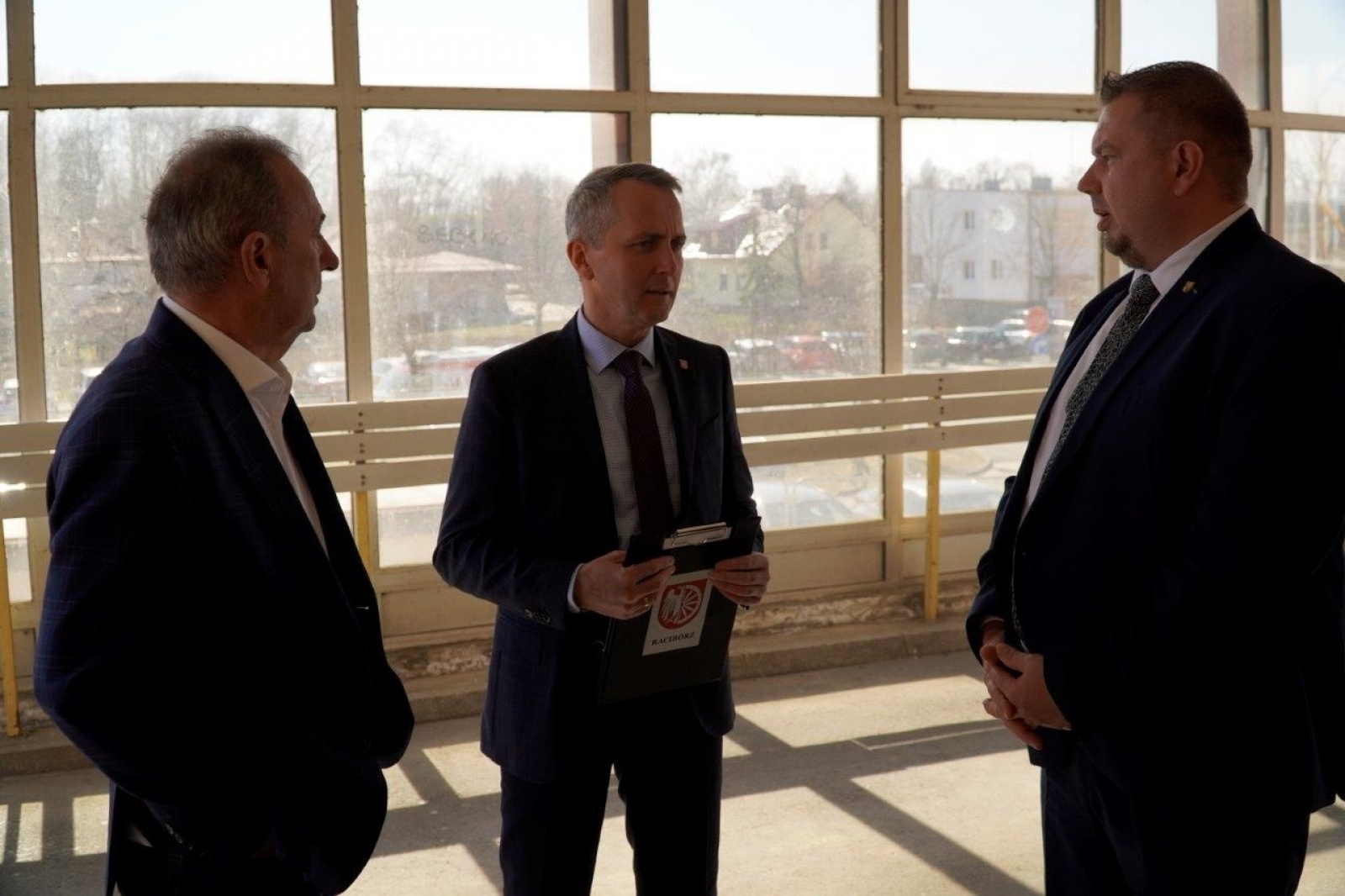 Zdjęcie w galerii na portalu naszraciborz.pl: Prezydent Polowy buduje napięcie... wiadomości z regionu