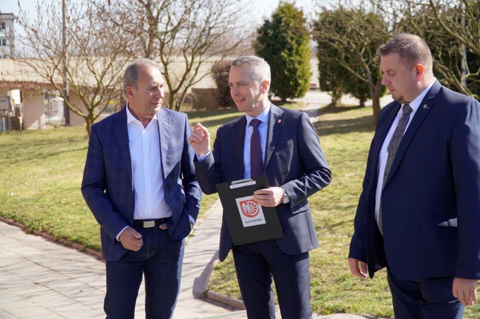 Zdjęcie w galerii na portalu naszraciborz.pl: Prezydent Polowy buduje napięcie... wiadomości z regionu