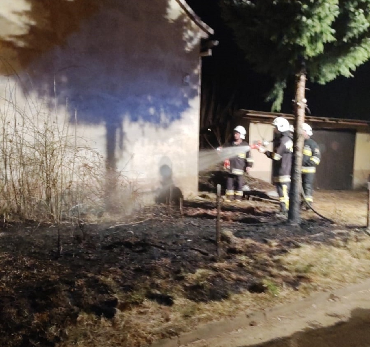 Zdjęcie w galerii na portalu naszraciborz.pl: Raport 998. Cztery zastępy w akcji w Pietrowicach Wlk. Co było przyczyną? wiadomości z regionu