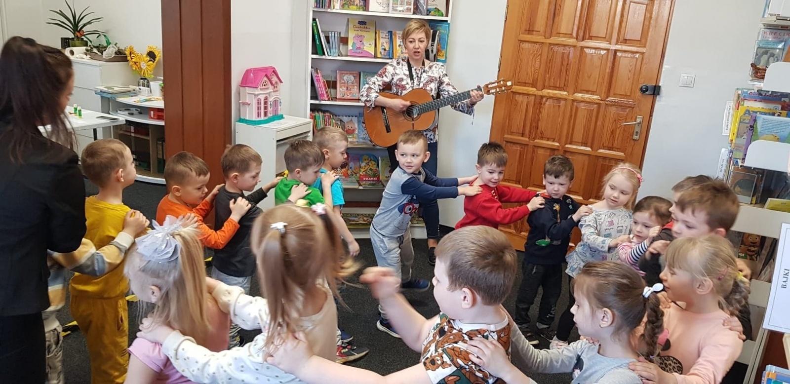 Zdjęcie w galerii na portalu naszraciborz.pl: W bibliotece w Rudach wiele się dzieje wiadomości z regionu