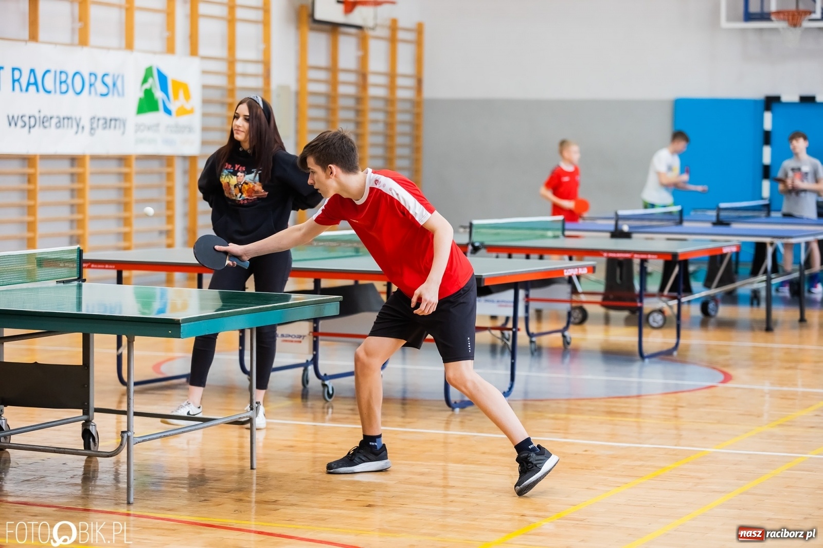 Zdjęcie w galerii na portalu naszraciborz.pl: Tenis stołowy szkół podstawowych w PCS wiadomości z regionu