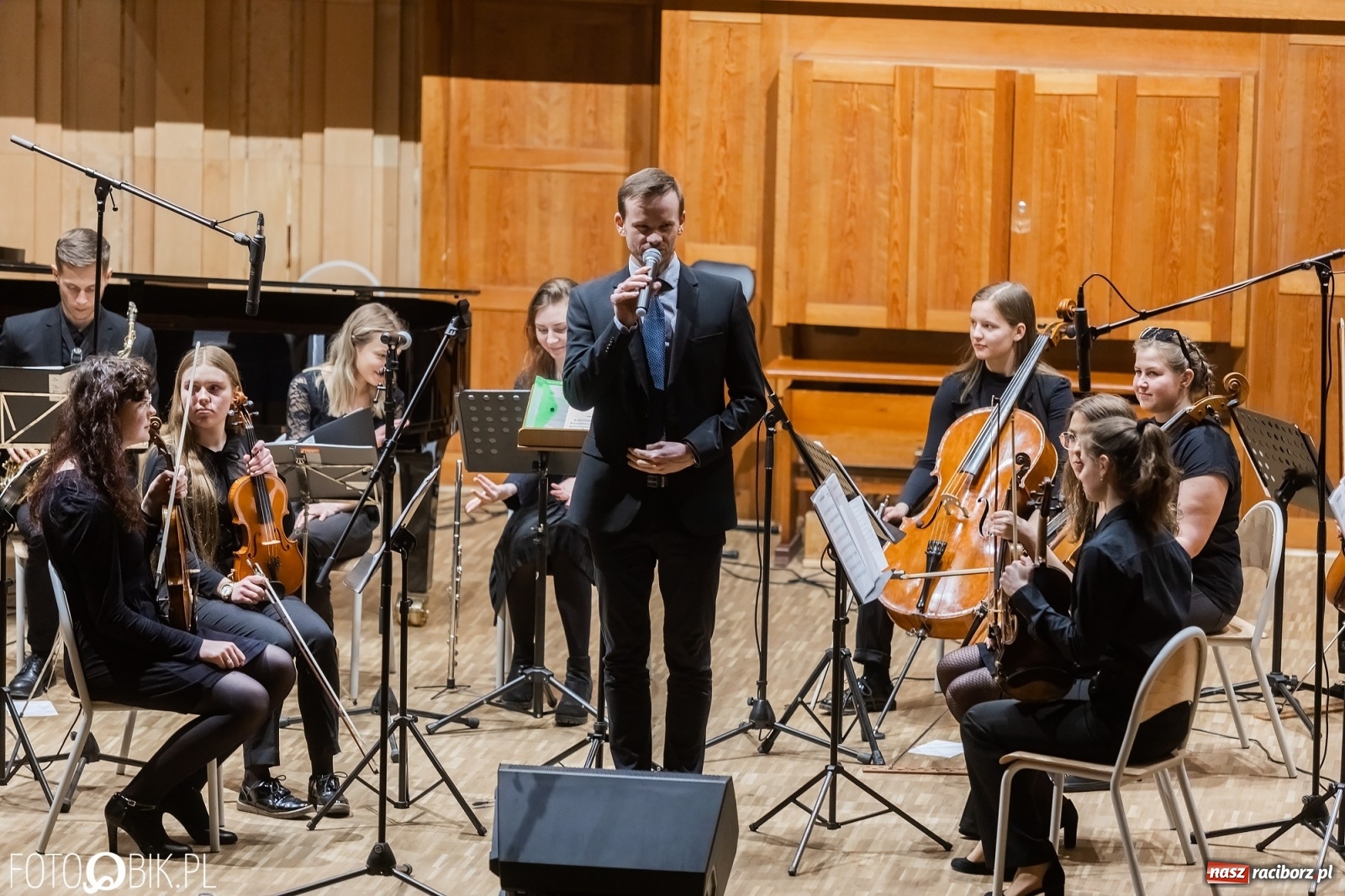Zdjęcie w galerii na portalu naszraciborz.pl: Koncert orkiestr RCK w Państwowej Szkole Muzycznej wiadomości z regionu