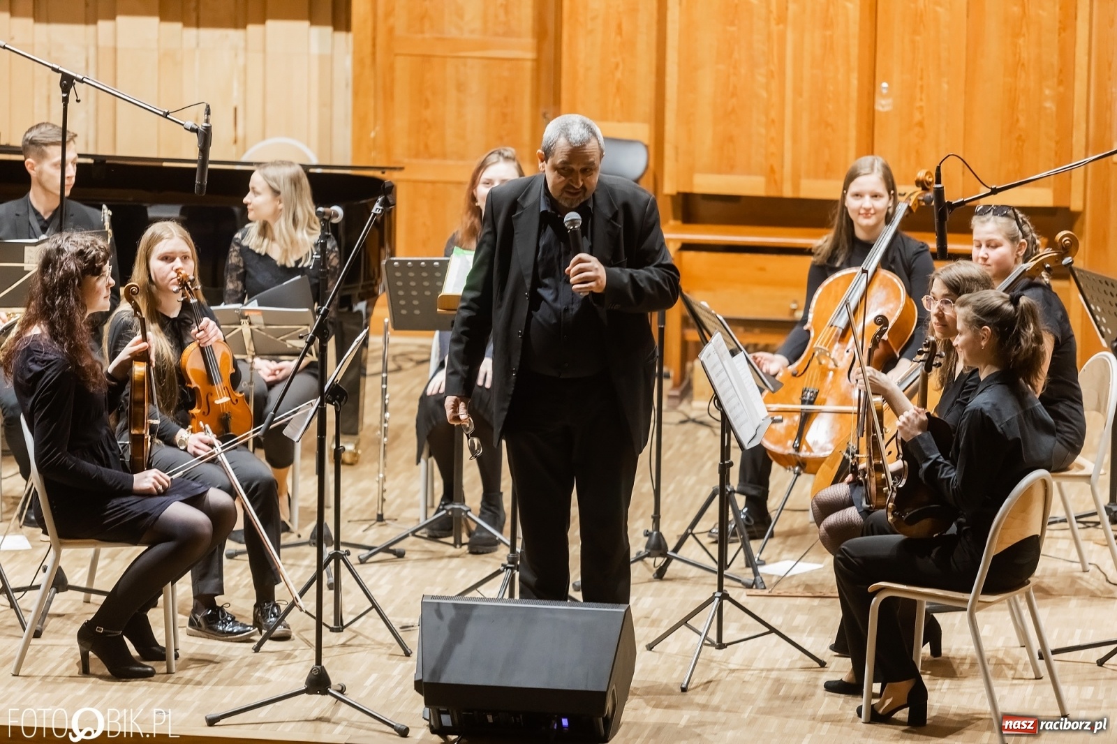 Zdjęcie w galerii na portalu naszraciborz.pl: Koncert orkiestr RCK w Państwowej Szkole Muzycznej wiadomości z regionu