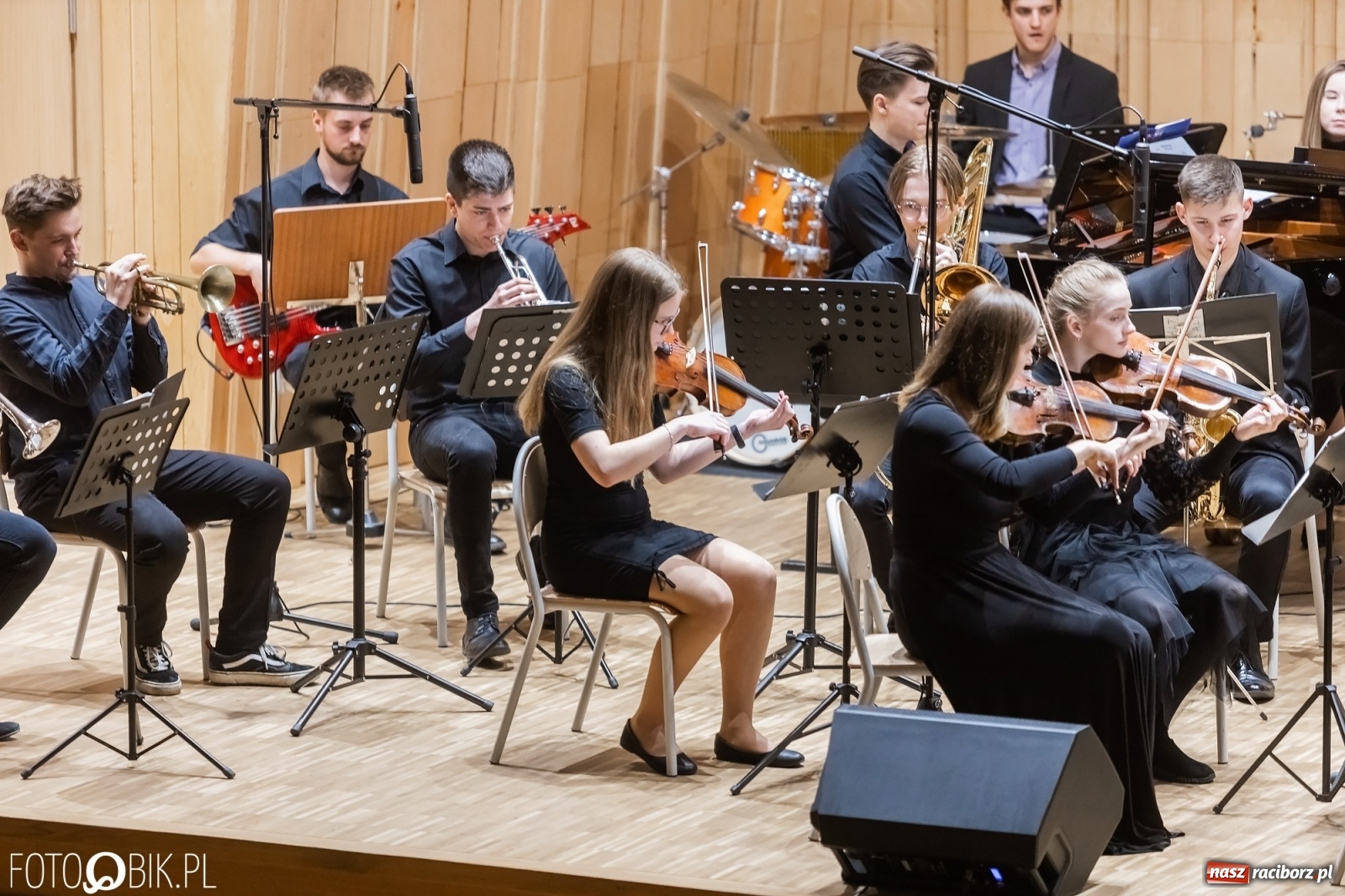 Zdjęcie w galerii na portalu naszraciborz.pl: Koncert orkiestr RCK w Państwowej Szkole Muzycznej wiadomości z regionu