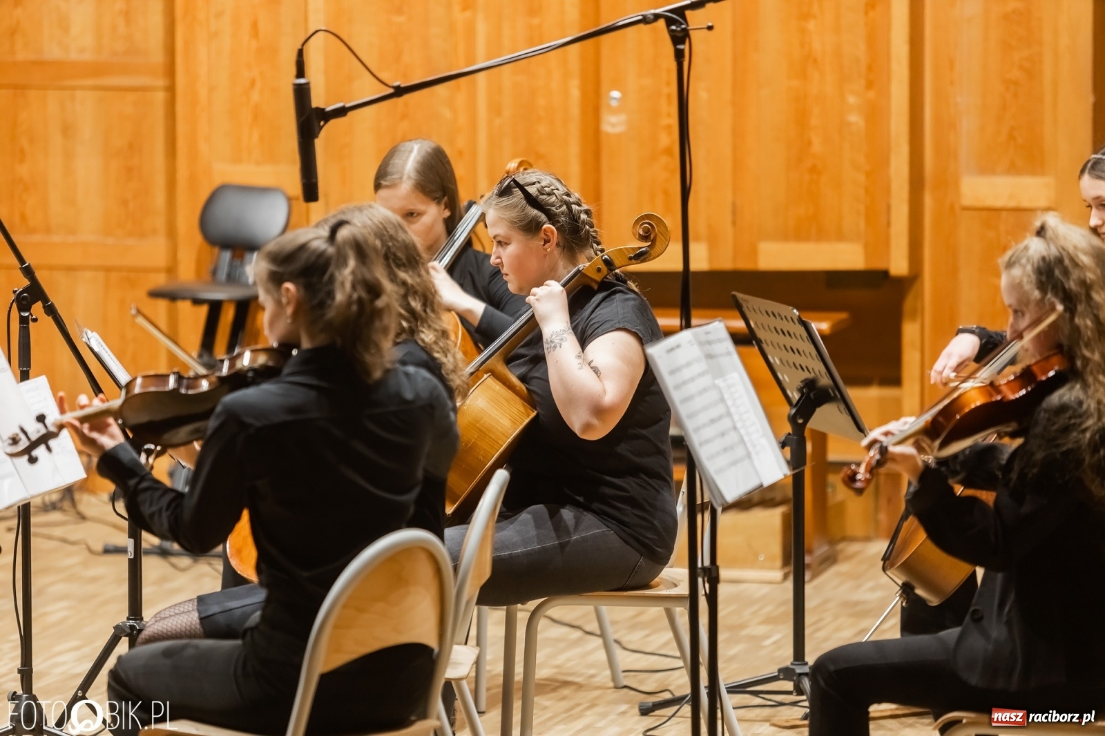 Zdjęcie w galerii na portalu naszraciborz.pl: Koncert orkiestr RCK w Państwowej Szkole Muzycznej wiadomości z regionu