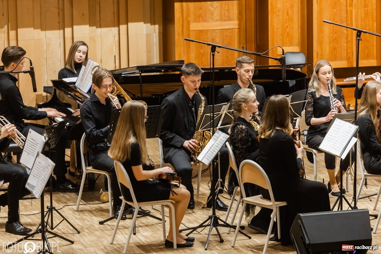 Zdjęcie w galerii na portalu naszraciborz.pl: Koncert orkiestr RCK w Państwowej Szkole Muzycznej wiadomości z regionu