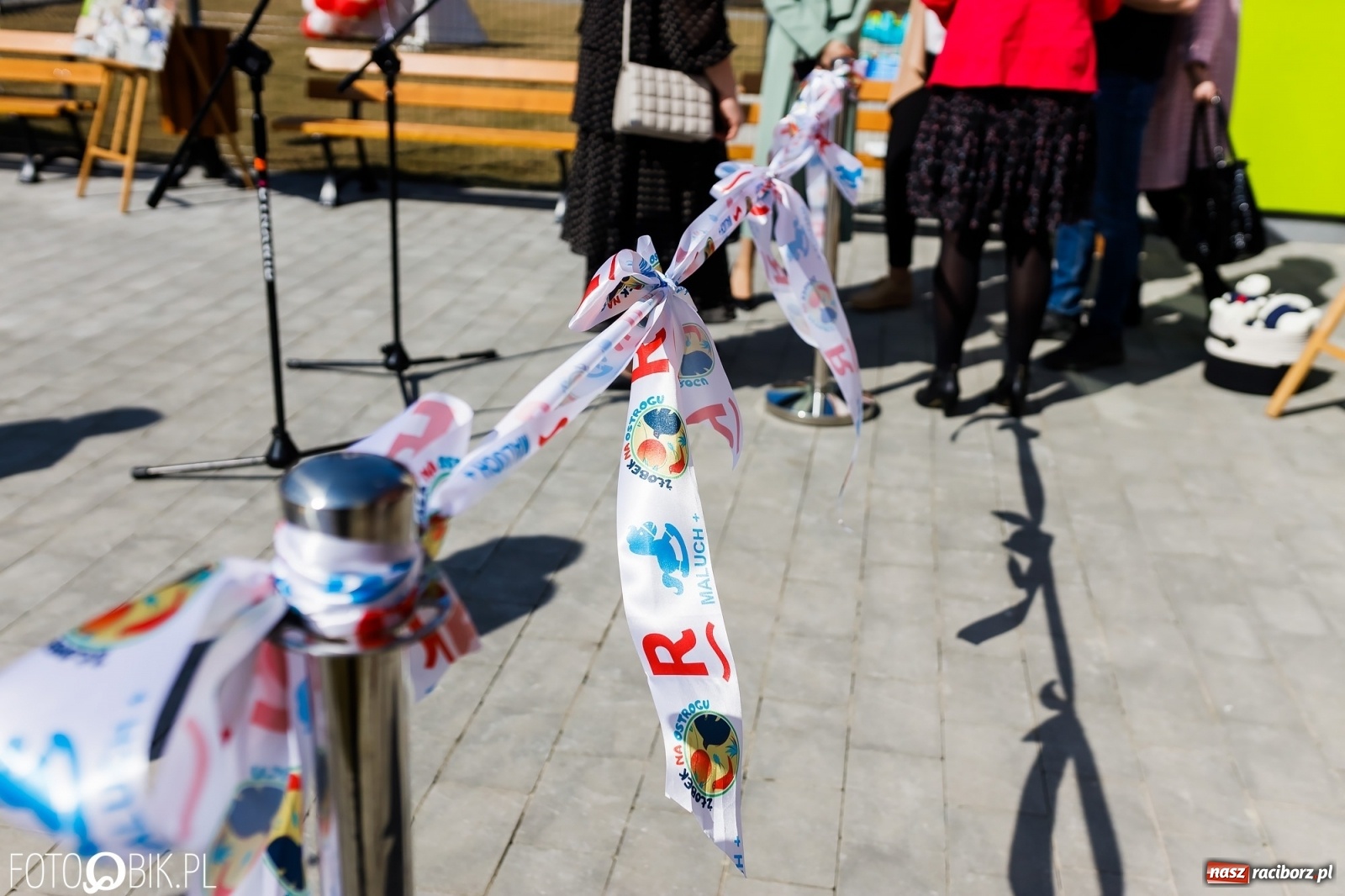 Zdjęcie w galerii na portalu naszraciborz.pl: Spełniona obietnica i superbohater w pelerynie, czyli prezydent i naczelnik otwierają żłobek wiadomości z regionu