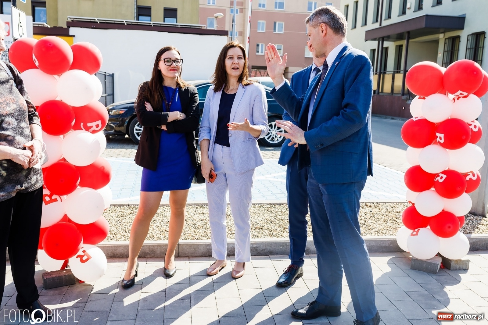 Zdjęcie w galerii na portalu naszraciborz.pl: Spełniona obietnica i superbohater w pelerynie, czyli prezydent i naczelnik otwierają żłobek wiadomości z regionu