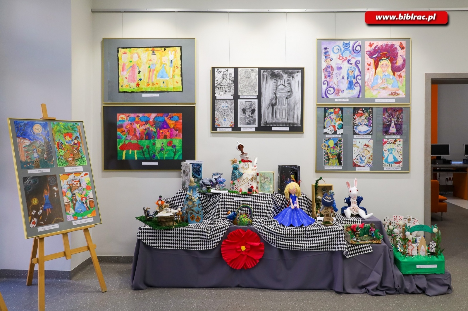 Zdjęcie w galerii na portalu naszraciborz.pl: 906 uczestników wzięło udział w Ogólnopolskim Konkursie Plastycznym Alicja w Krainie Czarów wiadomości z regionu