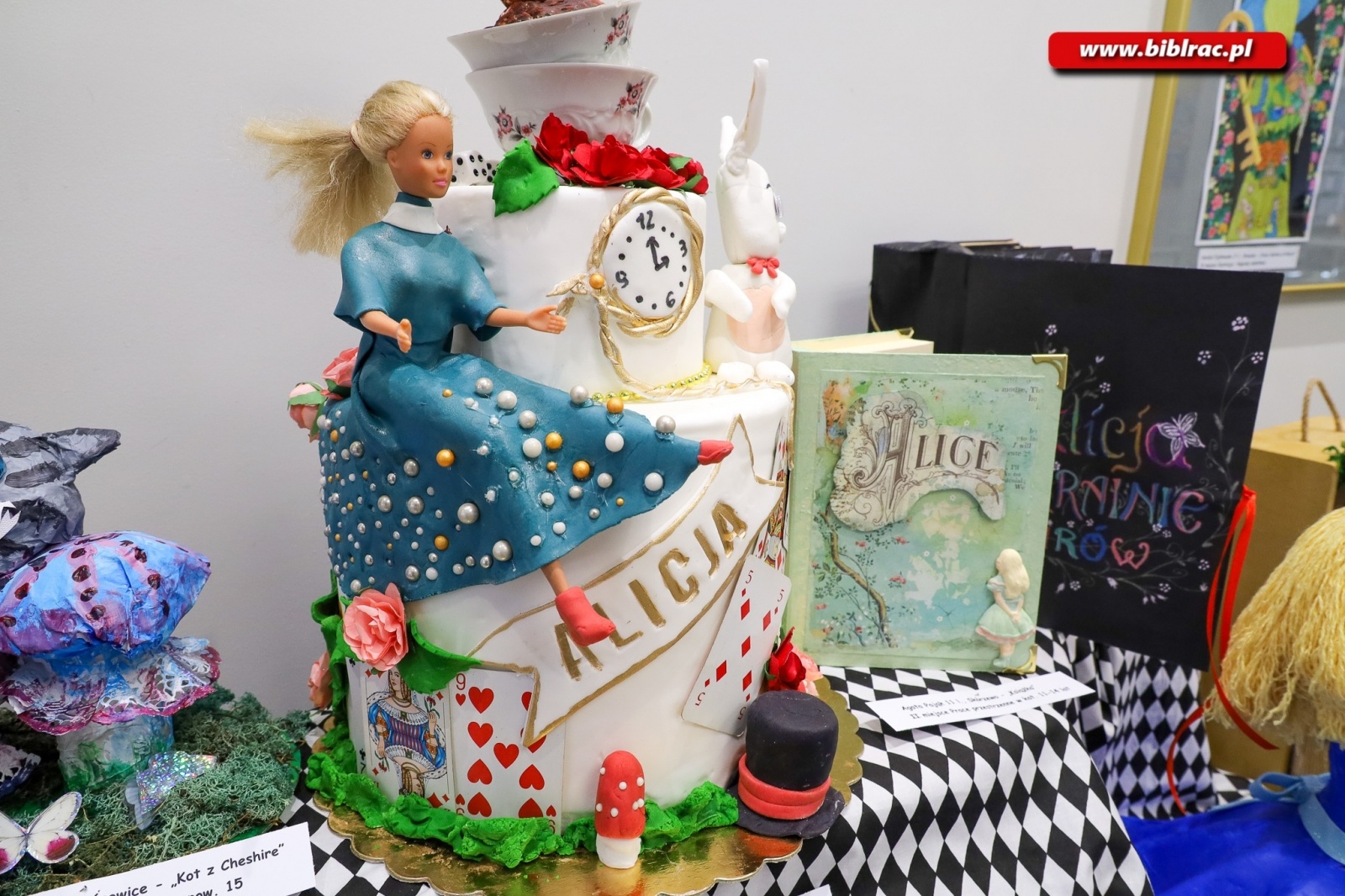 Zdjęcie w galerii na portalu naszraciborz.pl: 906 uczestników wzięło udział w Ogólnopolskim Konkursie Plastycznym Alicja w Krainie Czarów wiadomości z regionu