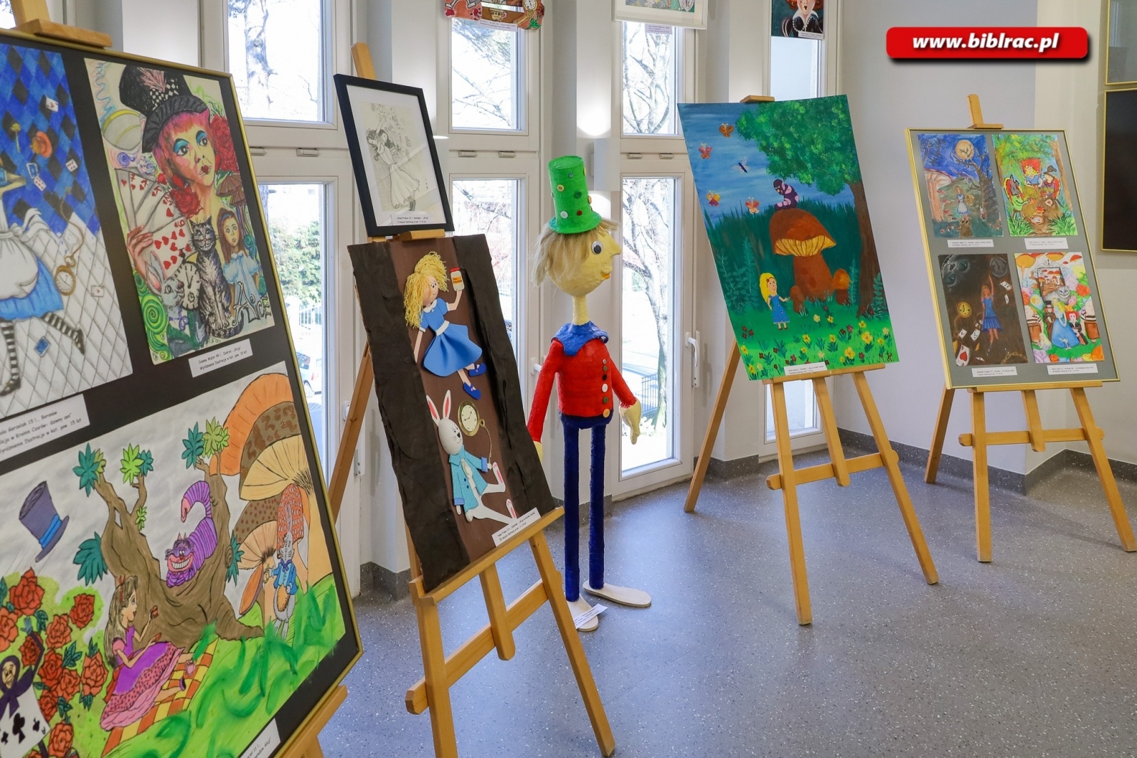 Zdjęcie w galerii na portalu naszraciborz.pl: 906 uczestników wzięło udział w Ogólnopolskim Konkursie Plastycznym Alicja w Krainie Czarów wiadomości z regionu