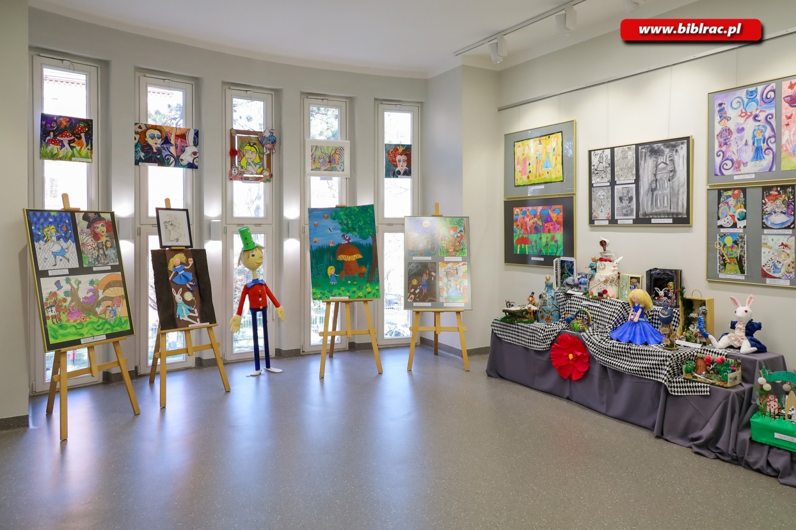 Zdjęcie w galerii na portalu naszraciborz.pl: 906 uczestników wzięło udział w Ogólnopolskim Konkursie Plastycznym Alicja w Krainie Czarów wiadomości z regionu