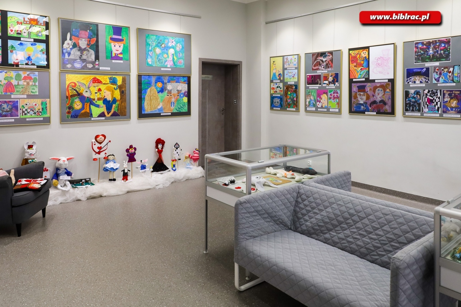 Zdjęcie w galerii na portalu naszraciborz.pl: 906 uczestników wzięło udział w Ogólnopolskim Konkursie Plastycznym Alicja w Krainie Czarów wiadomości z regionu