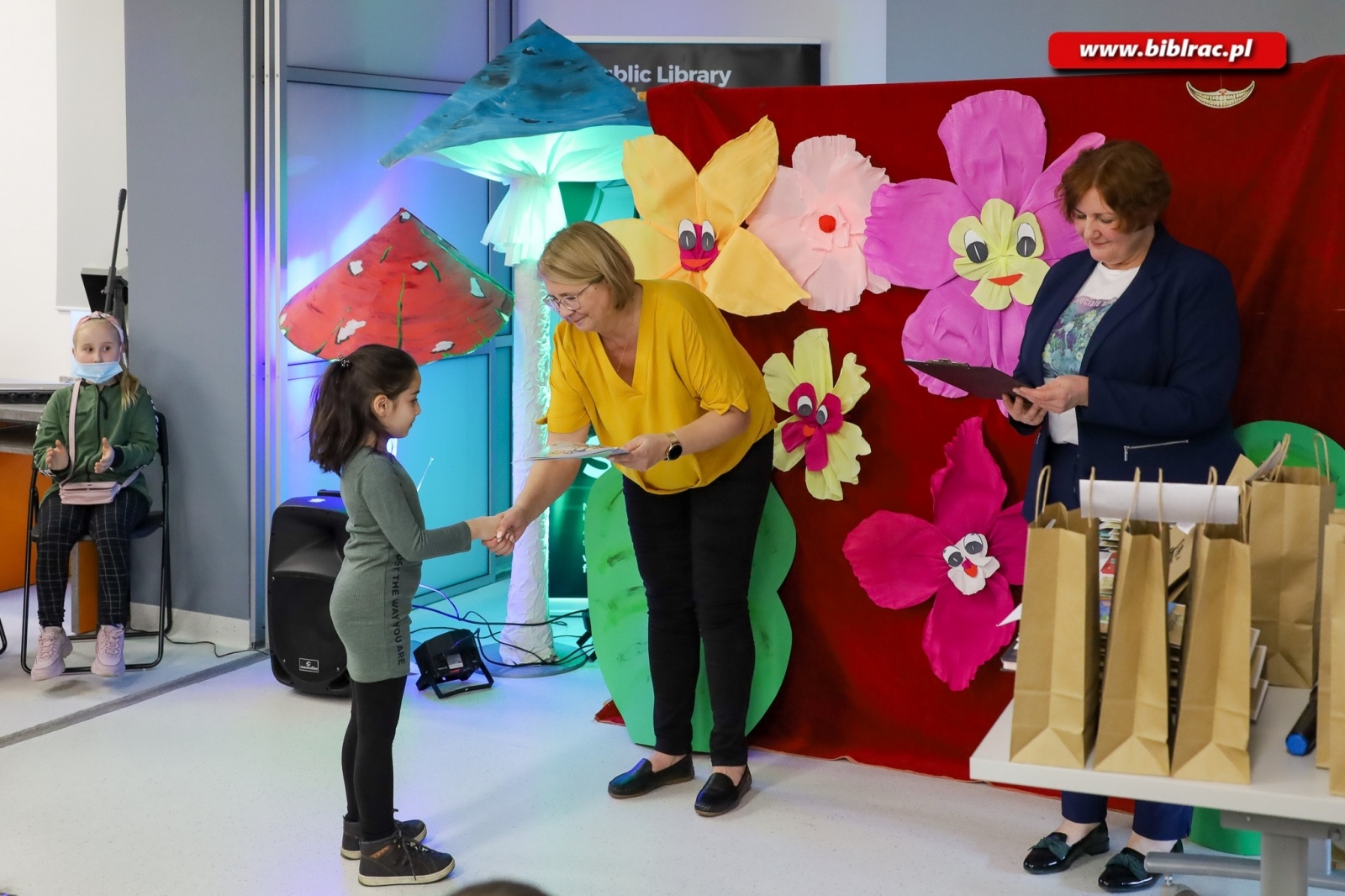 Zdjęcie w galerii na portalu naszraciborz.pl: 906 uczestników wzięło udział w Ogólnopolskim Konkursie Plastycznym Alicja w Krainie Czarów wiadomości z regionu