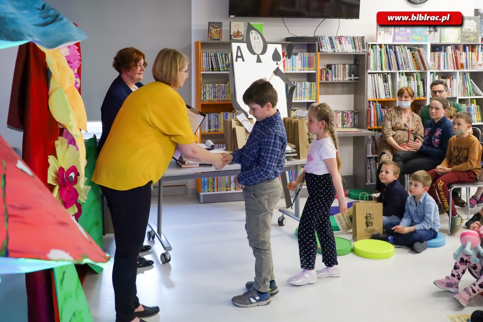 Zdjęcie w galerii na portalu naszraciborz.pl: 906 uczestników wzięło udział w Ogólnopolskim Konkursie Plastycznym Alicja w Krainie Czarów wiadomości z regionu