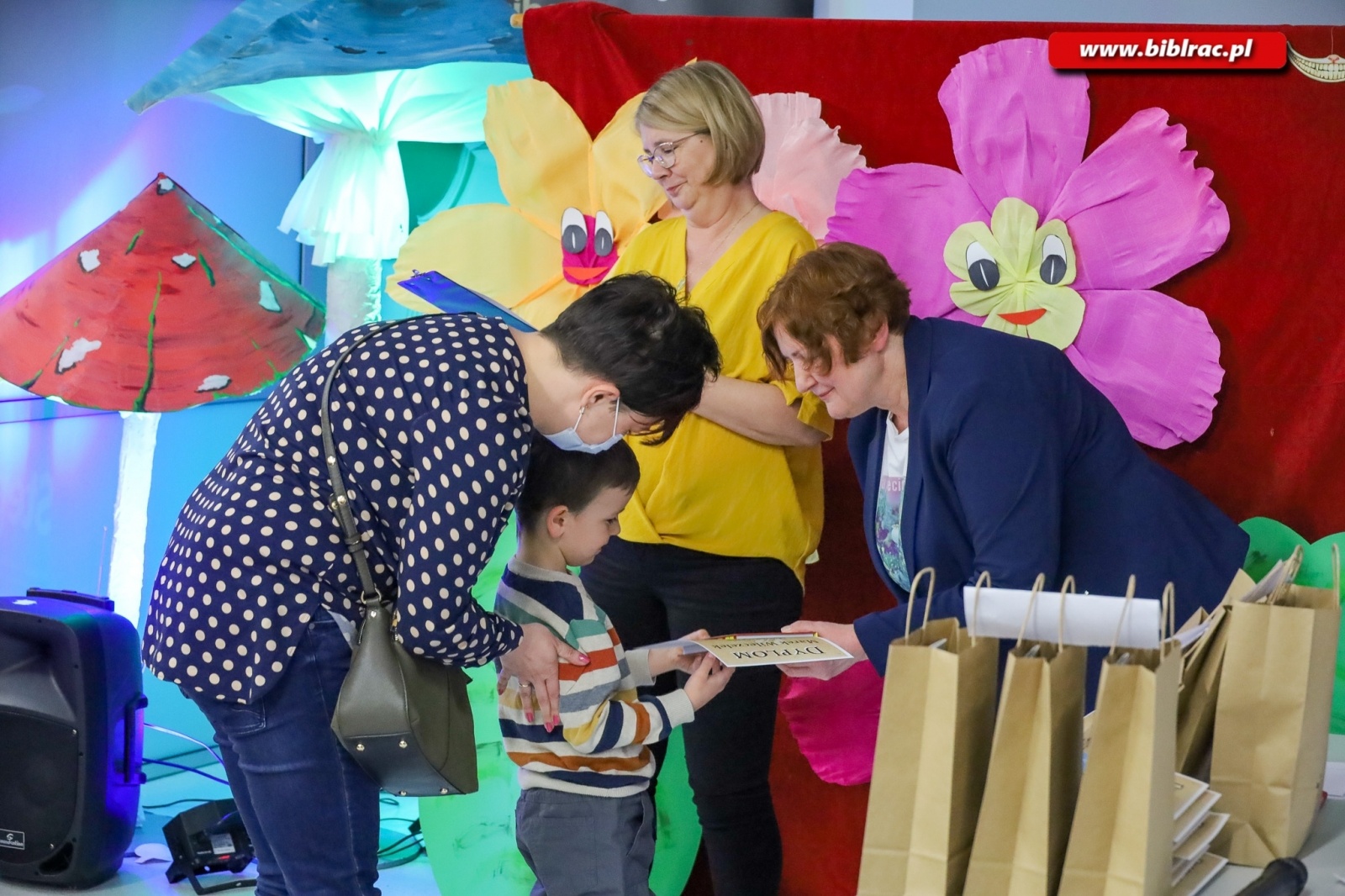 Zdjęcie w galerii na portalu naszraciborz.pl: 906 uczestników wzięło udział w Ogólnopolskim Konkursie Plastycznym Alicja w Krainie Czarów wiadomości z regionu