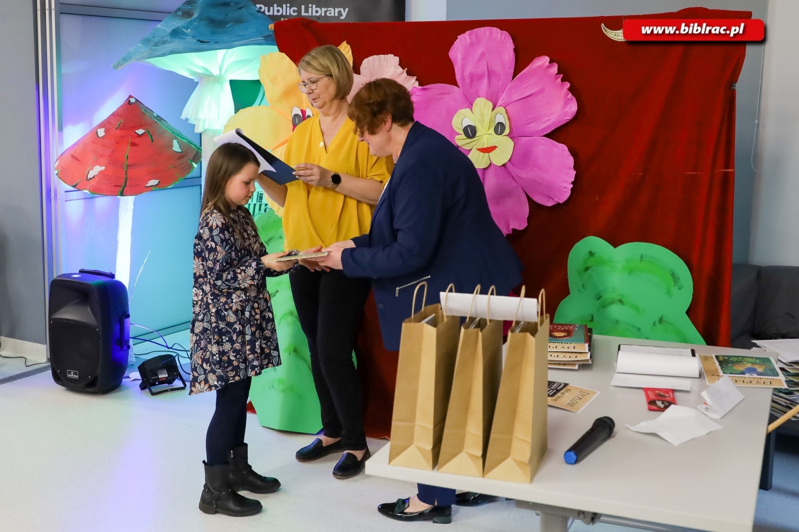 Zdjęcie w galerii na portalu naszraciborz.pl: 906 uczestników wzięło udział w Ogólnopolskim Konkursie Plastycznym Alicja w Krainie Czarów wiadomości z regionu