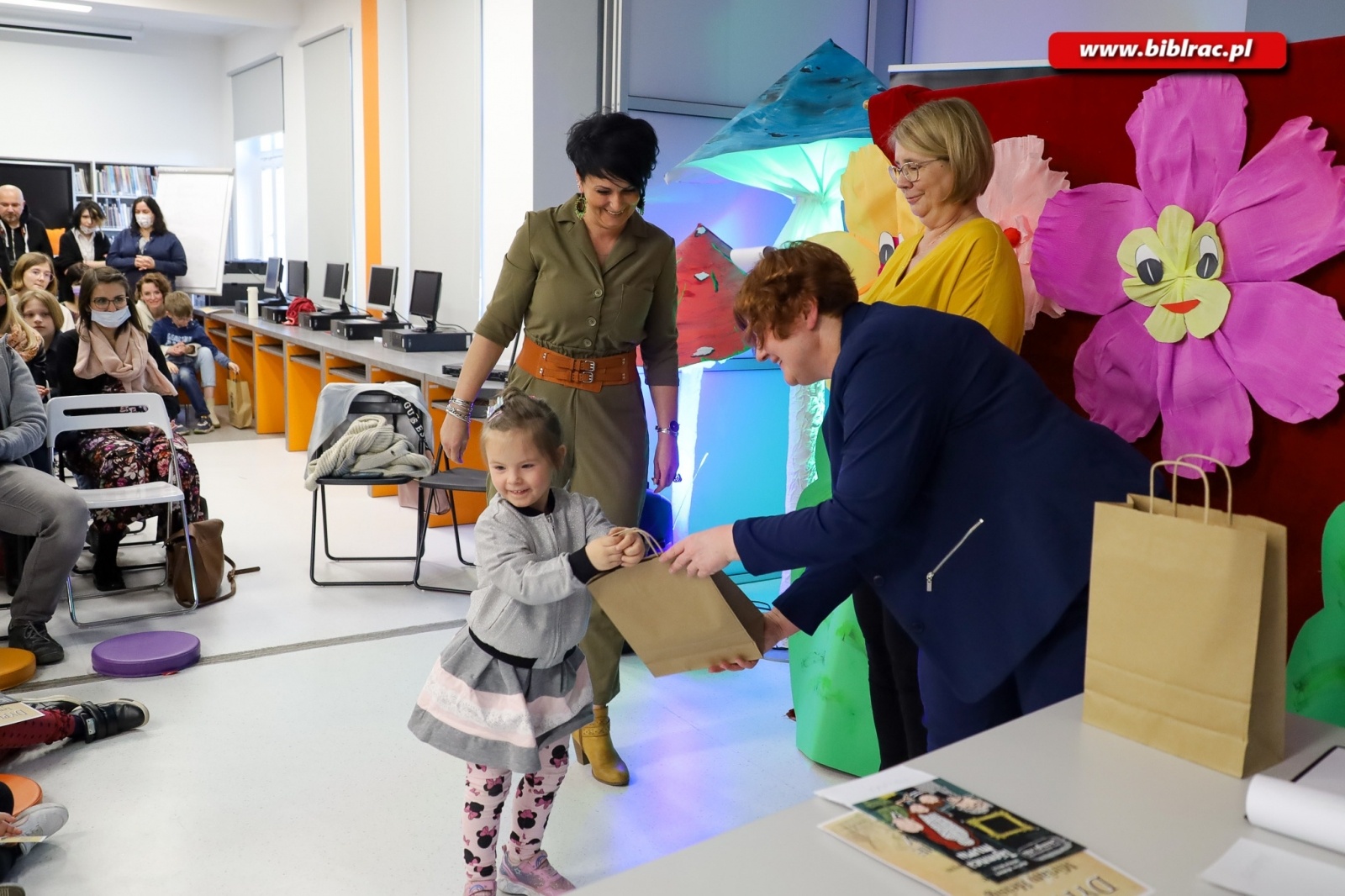 Zdjęcie w galerii na portalu naszraciborz.pl: 906 uczestników wzięło udział w Ogólnopolskim Konkursie Plastycznym Alicja w Krainie Czarów wiadomości z regionu