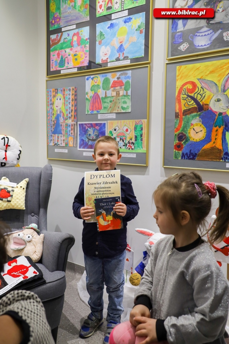 Zdjęcie w galerii na portalu naszraciborz.pl: 906 uczestników wzięło udział w Ogólnopolskim Konkursie Plastycznym Alicja w Krainie Czarów wiadomości z regionu