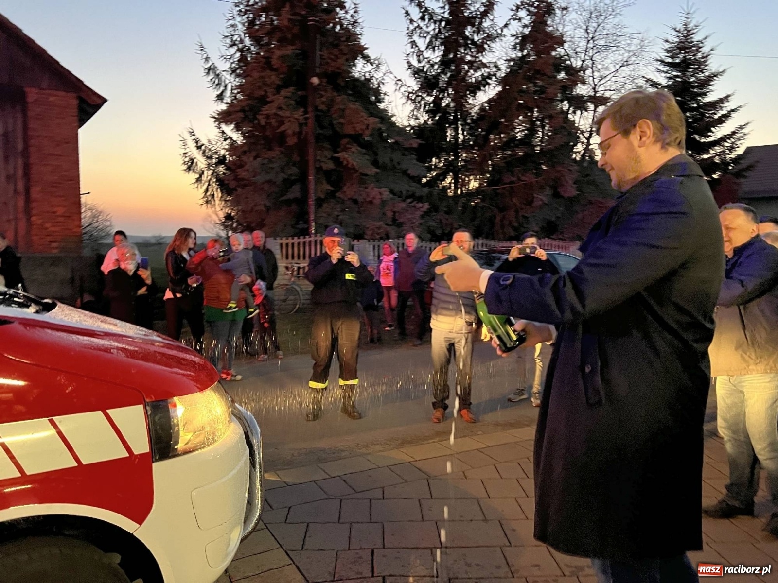 Zdjęcie w galerii na portalu naszraciborz.pl: OSP Ruda z nowym lekkim wozem bojowym [FOTO i WIDEO] wiadomości z regionu