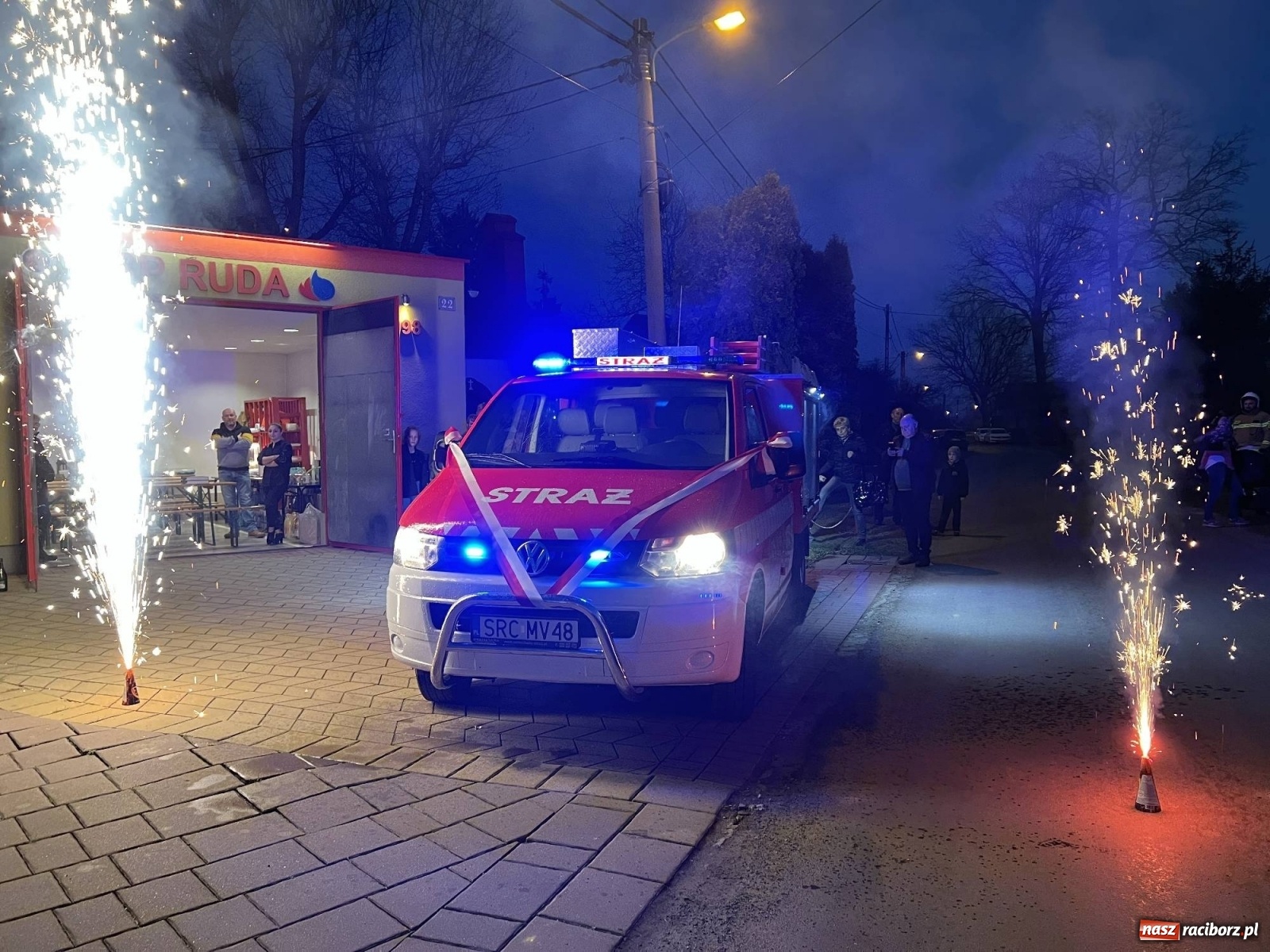 Zdjęcie w galerii na portalu naszraciborz.pl: OSP Ruda z nowym lekkim wozem bojowym [FOTO i WIDEO] wiadomości z regionu