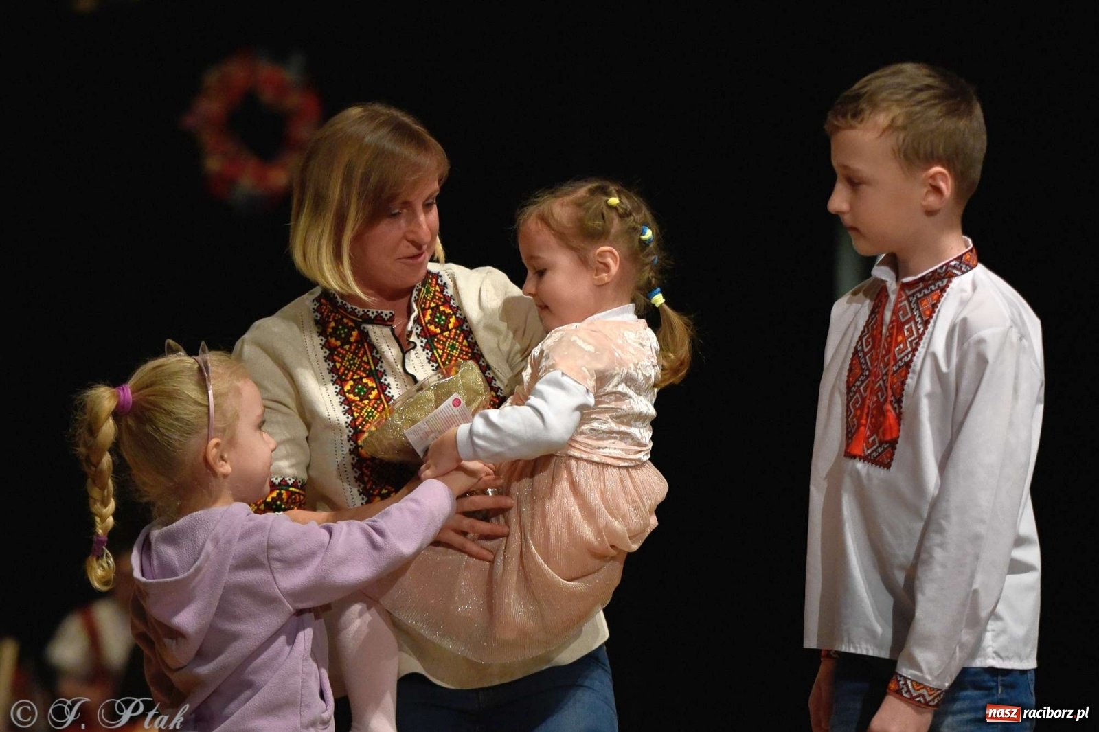 Zdjęcie w galerii na portalu naszraciborz.pl: Zespoły Źródła w koncercie charytatywnym na rzecz Kamilka wiadomości z regionu