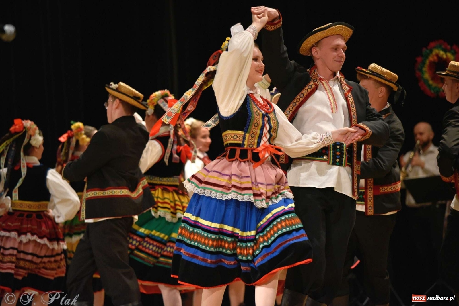 Zdjęcie w galerii na portalu naszraciborz.pl: Zespoły Źródła w koncercie charytatywnym na rzecz Kamilka wiadomości z regionu