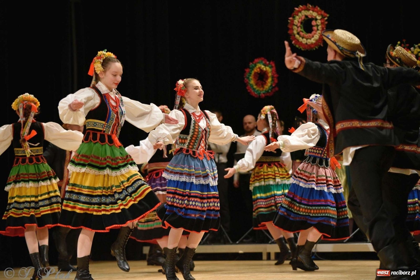 Zdjęcie w galerii na portalu naszraciborz.pl: Zespoły Źródła w koncercie charytatywnym na rzecz Kamilka wiadomości z regionu