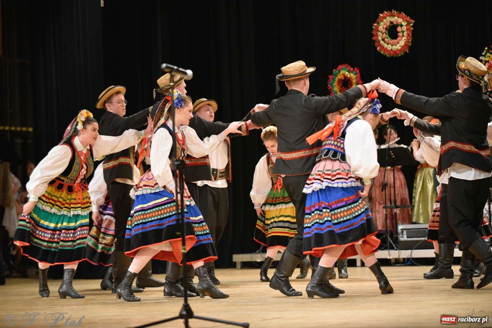 Zdjęcie w galerii na portalu naszraciborz.pl: Zespoły Źródła w koncercie charytatywnym na rzecz Kamilka wiadomości z regionu