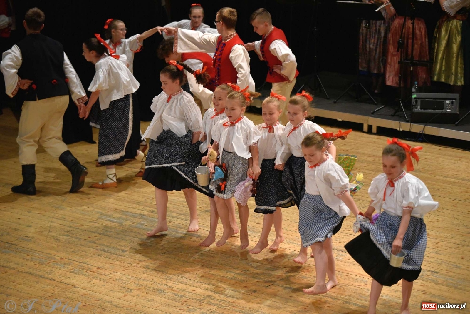 Zdjęcie w galerii na portalu naszraciborz.pl: Zespoły Źródła w koncercie charytatywnym na rzecz Kamilka wiadomości z regionu