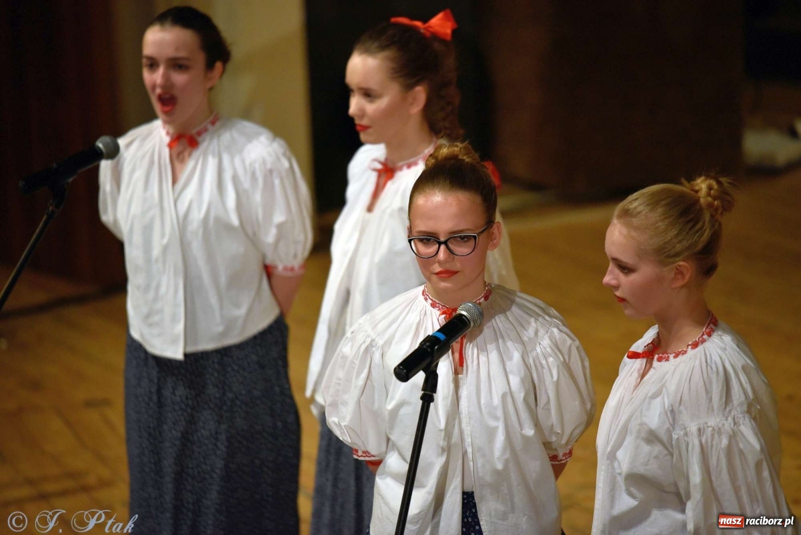 Zdjęcie w galerii na portalu naszraciborz.pl: Zespoły Źródła w koncercie charytatywnym na rzecz Kamilka wiadomości z regionu