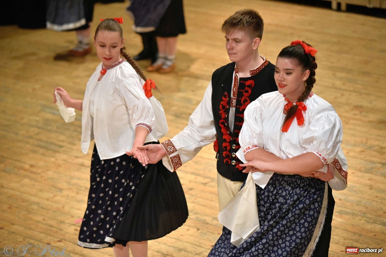 Zdjęcie w galerii na portalu naszraciborz.pl: Zespoły Źródła w koncercie charytatywnym na rzecz Kamilka wiadomości z regionu