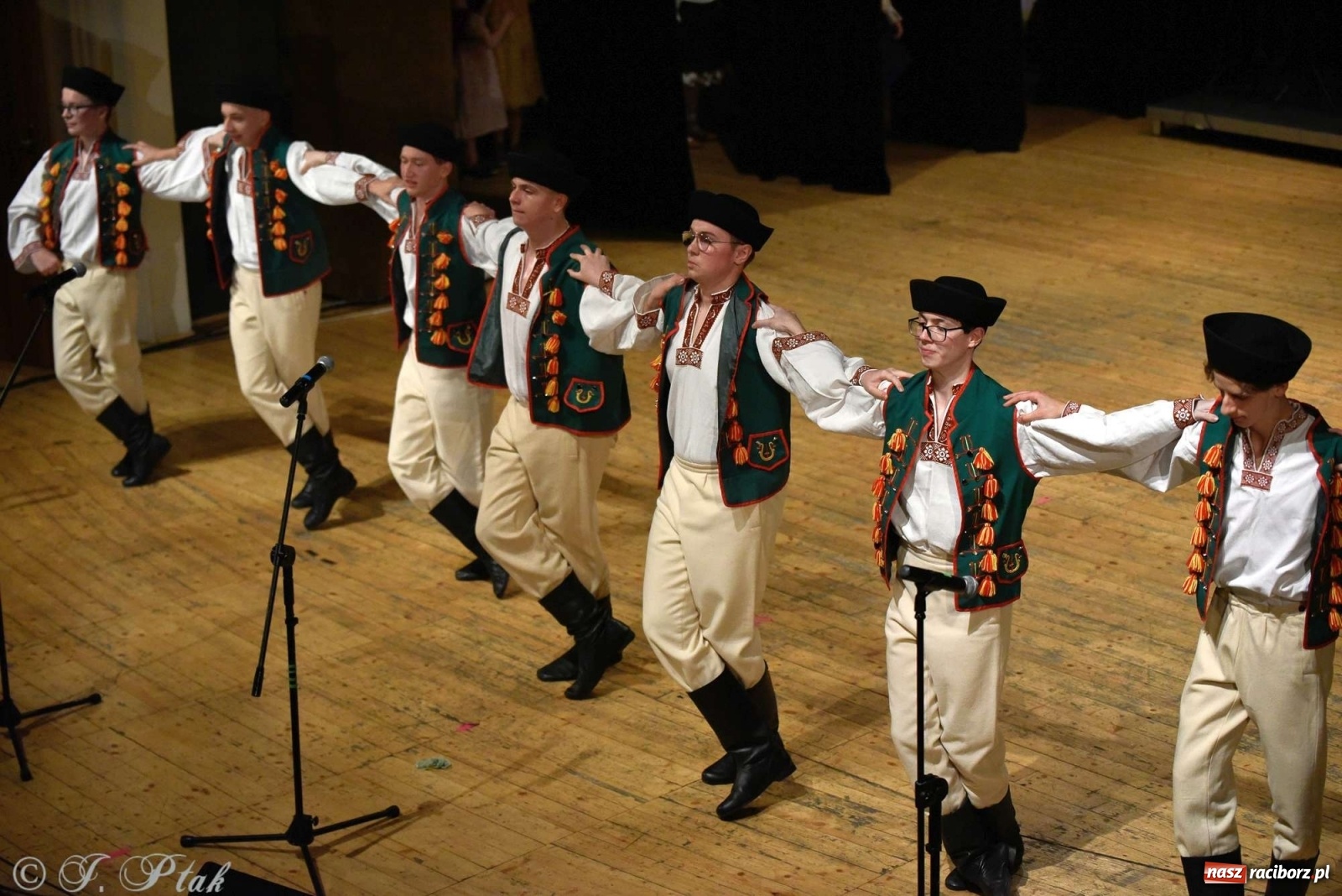 Zdjęcie w galerii na portalu naszraciborz.pl: Zespoły Źródła w koncercie charytatywnym na rzecz Kamilka wiadomości z regionu