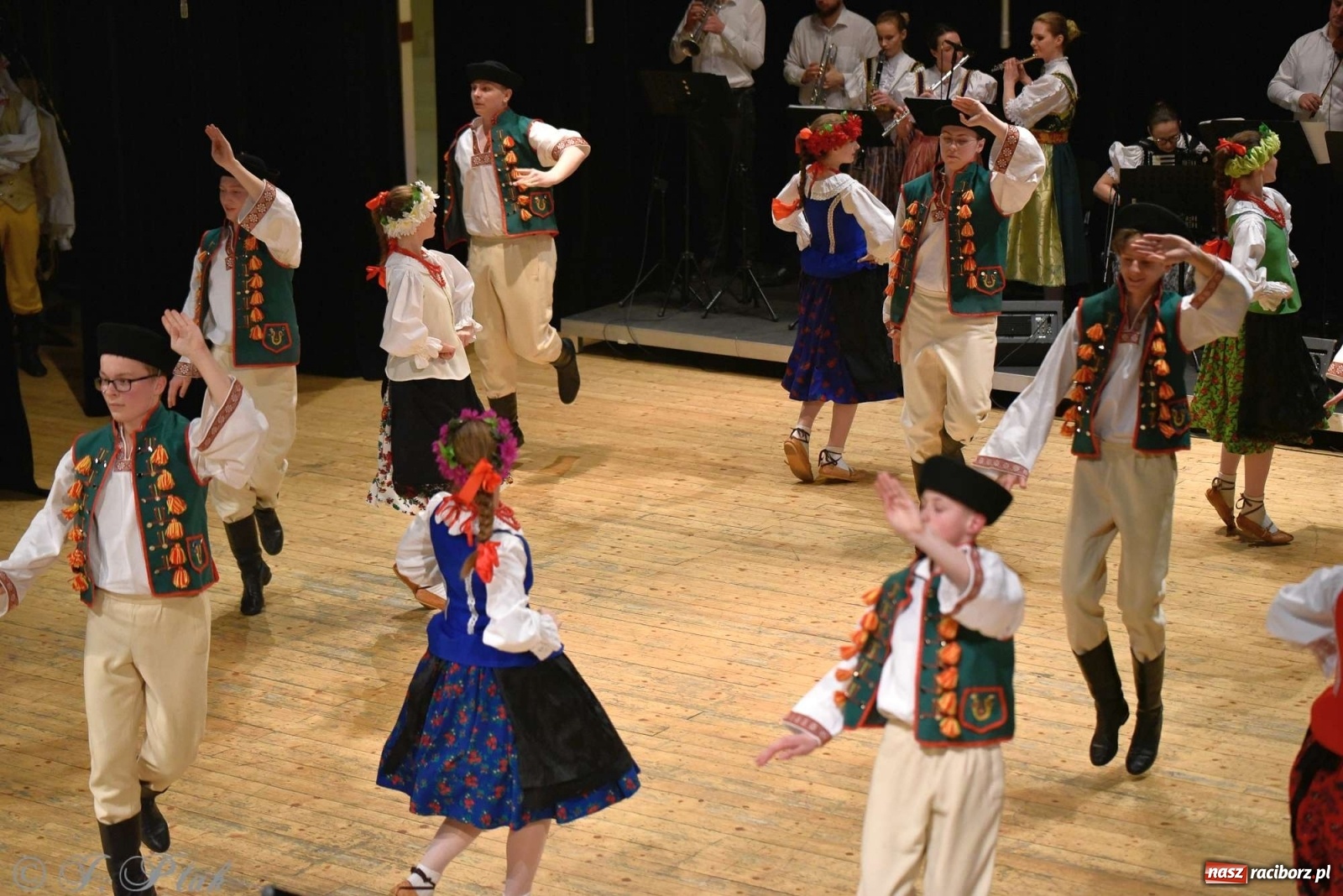 Zdjęcie w galerii na portalu naszraciborz.pl: Zespoły Źródła w koncercie charytatywnym na rzecz Kamilka wiadomości z regionu