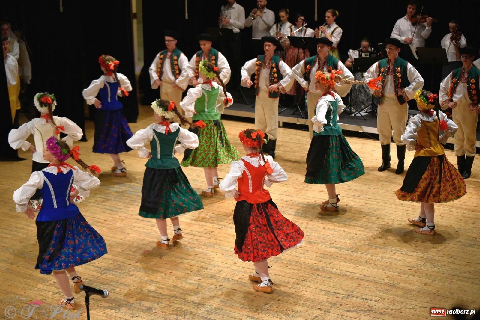 Zdjęcie w galerii na portalu naszraciborz.pl: Zespoły Źródła w koncercie charytatywnym na rzecz Kamilka wiadomości z regionu