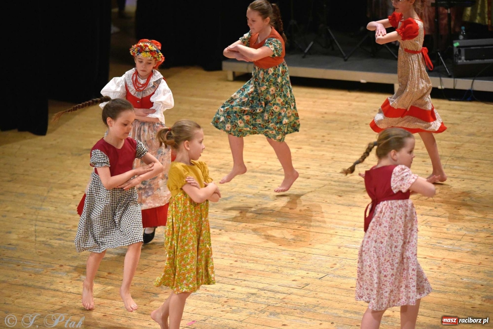 Zdjęcie w galerii na portalu naszraciborz.pl: Zespoły Źródła w koncercie charytatywnym na rzecz Kamilka wiadomości z regionu