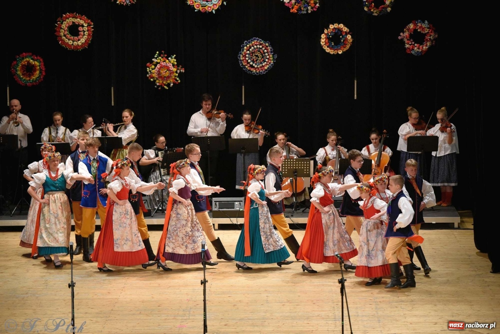 Zdjęcie w galerii na portalu naszraciborz.pl: Zespoły Źródła w koncercie charytatywnym na rzecz Kamilka wiadomości z regionu