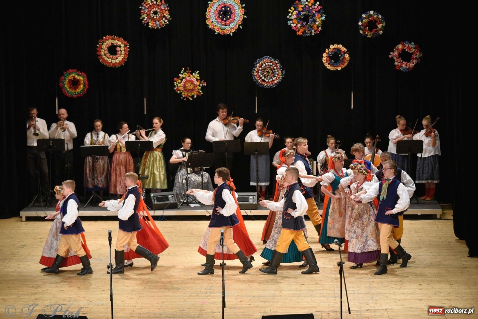 Zdjęcie w galerii na portalu naszraciborz.pl: Zespoły Źródła w koncercie charytatywnym na rzecz Kamilka wiadomości z regionu