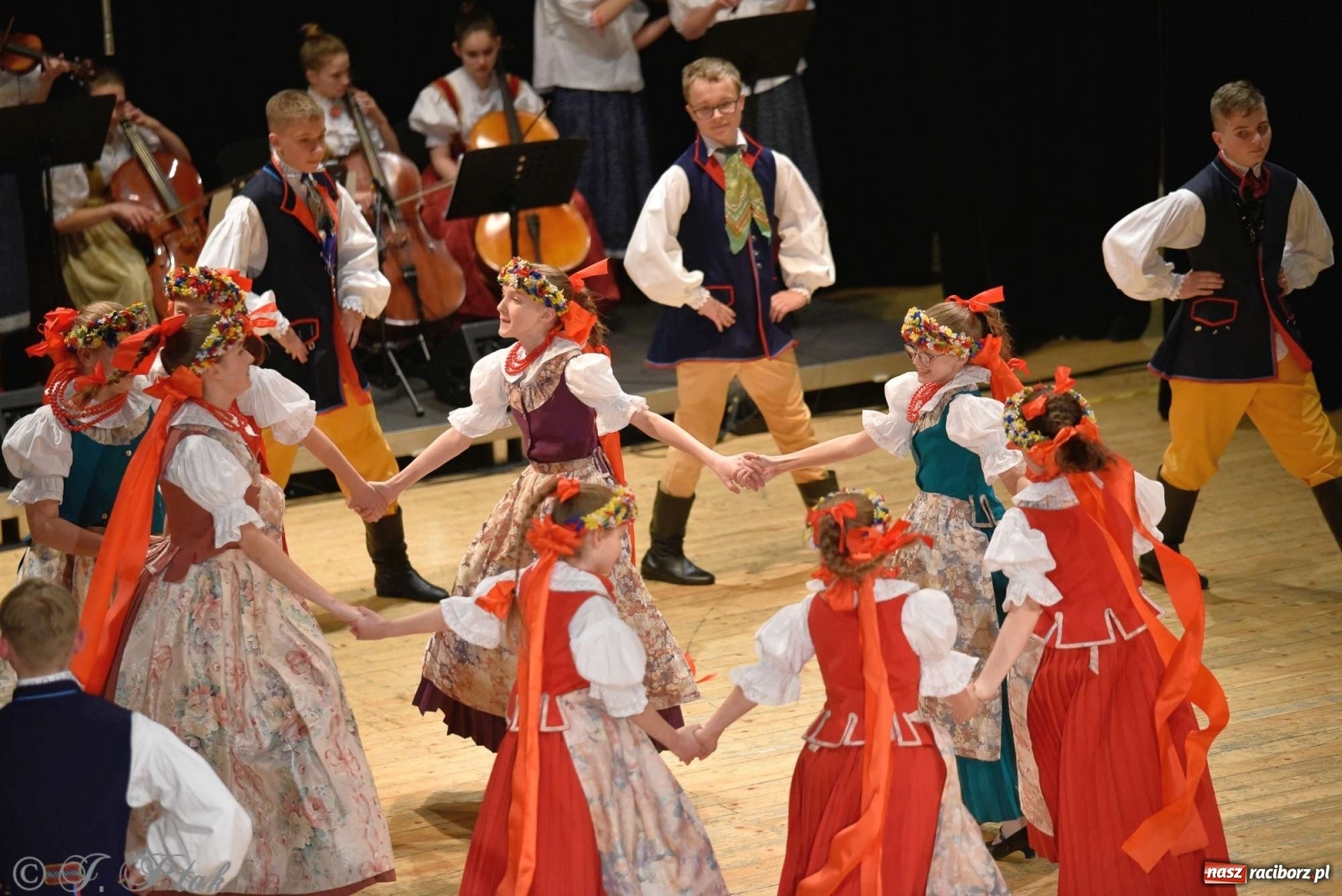 Zdjęcie w galerii na portalu naszraciborz.pl: Zespoły Źródła w koncercie charytatywnym na rzecz Kamilka wiadomości z regionu