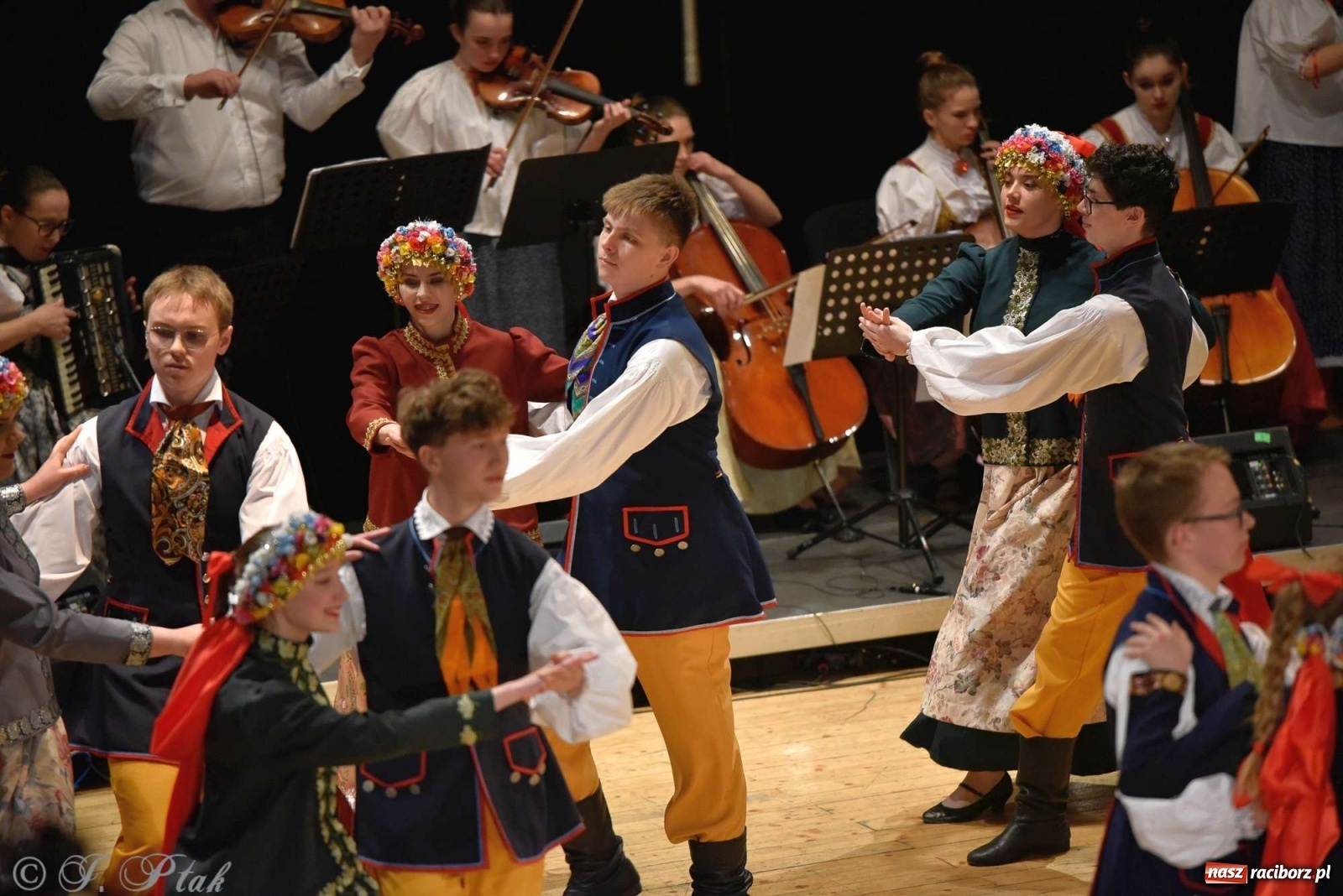 Zdjęcie w galerii na portalu naszraciborz.pl: Zespoły Źródła w koncercie charytatywnym na rzecz Kamilka wiadomości z regionu