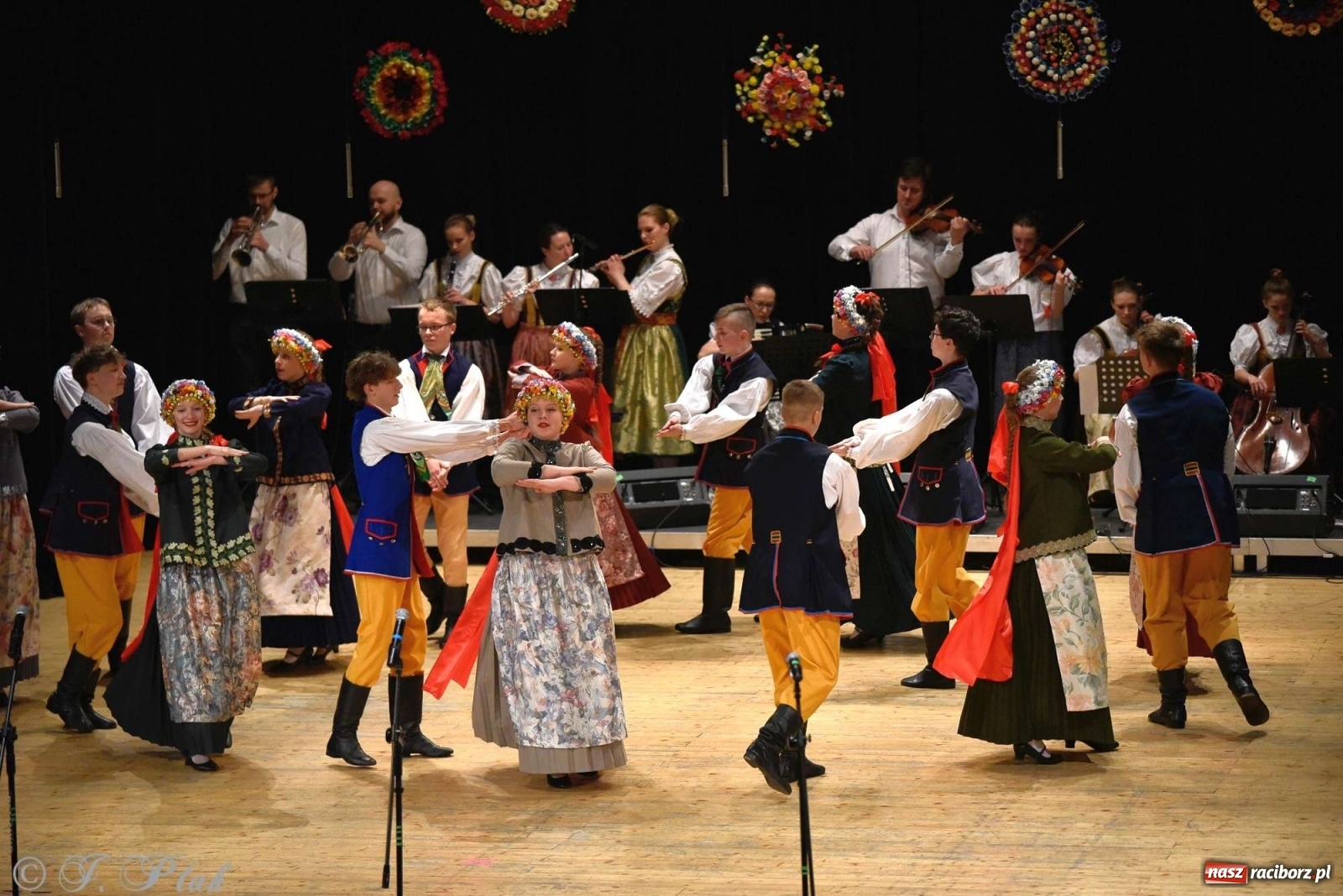 Zdjęcie w galerii na portalu naszraciborz.pl: Zespoły Źródła w koncercie charytatywnym na rzecz Kamilka wiadomości z regionu