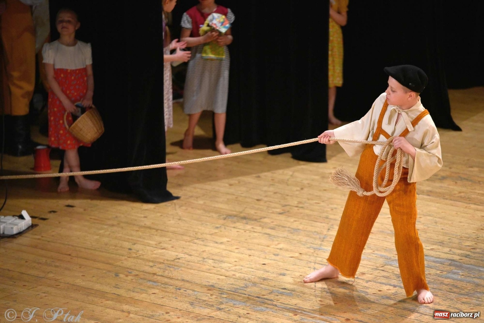 Zdjęcie w galerii na portalu naszraciborz.pl: Zespoły Źródła w koncercie charytatywnym na rzecz Kamilka wiadomości z regionu