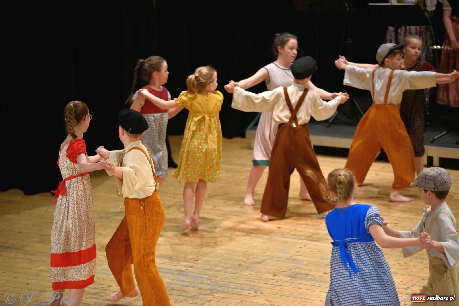 Zdjęcie w galerii na portalu naszraciborz.pl: Zespoły Źródła w koncercie charytatywnym na rzecz Kamilka wiadomości z regionu