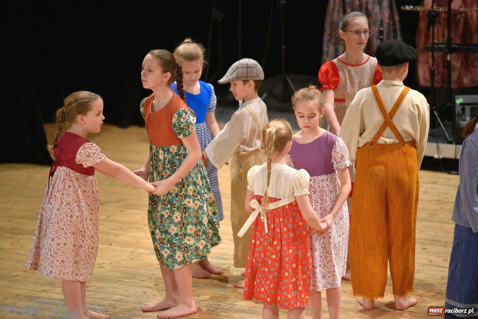 Zdjęcie w galerii na portalu naszraciborz.pl: Zespoły Źródła w koncercie charytatywnym na rzecz Kamilka wiadomości z regionu