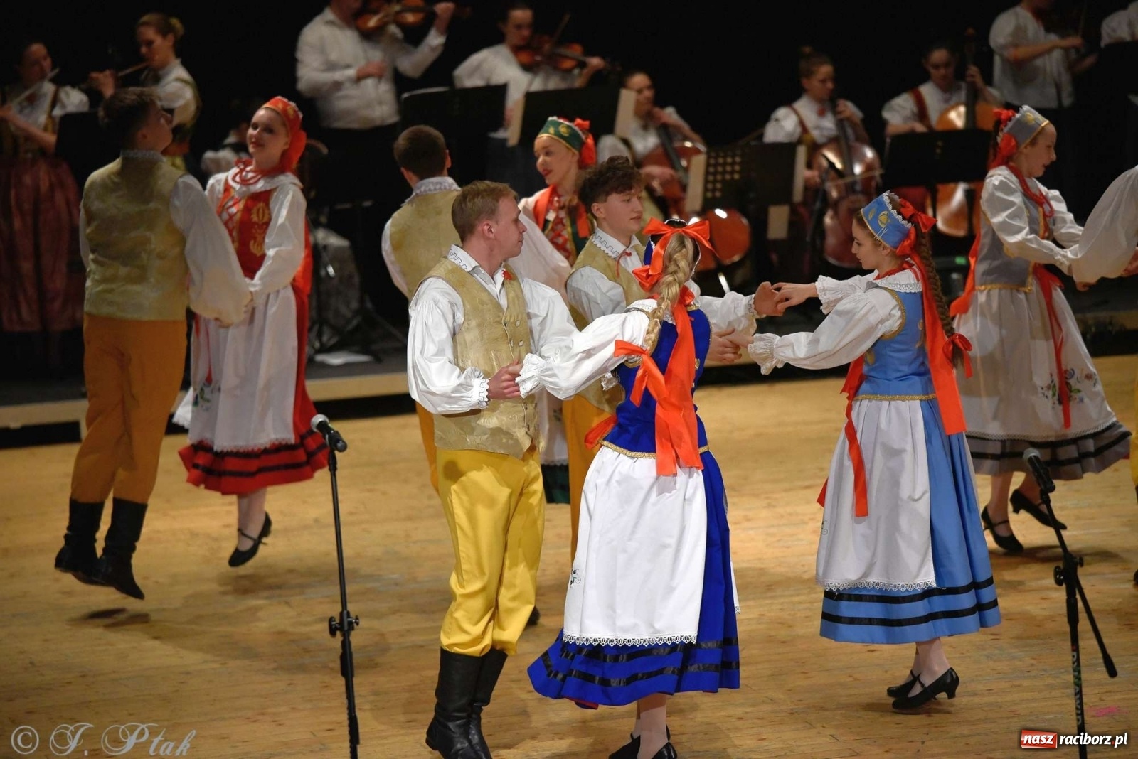 Zdjęcie w galerii na portalu naszraciborz.pl: Zespoły Źródła w koncercie charytatywnym na rzecz Kamilka wiadomości z regionu