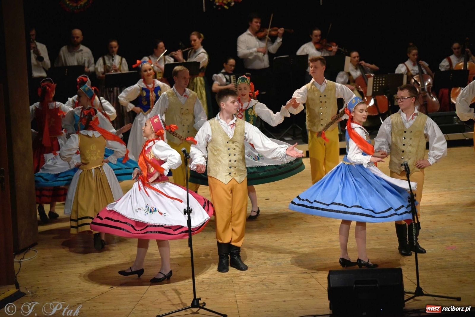 Zdjęcie w galerii na portalu naszraciborz.pl: Zespoły Źródła w koncercie charytatywnym na rzecz Kamilka wiadomości z regionu