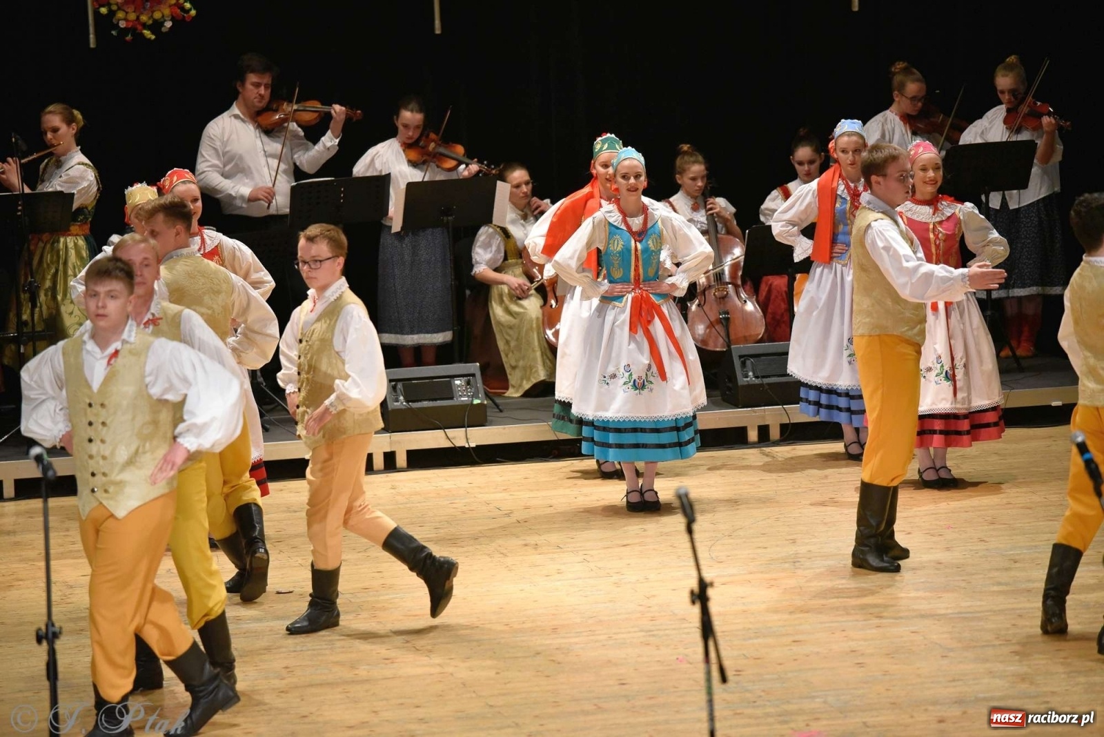 Zdjęcie w galerii na portalu naszraciborz.pl: Zespoły Źródła w koncercie charytatywnym na rzecz Kamilka wiadomości z regionu